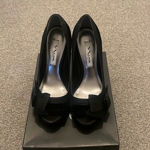 Black velvet evening shoes. Only worn once